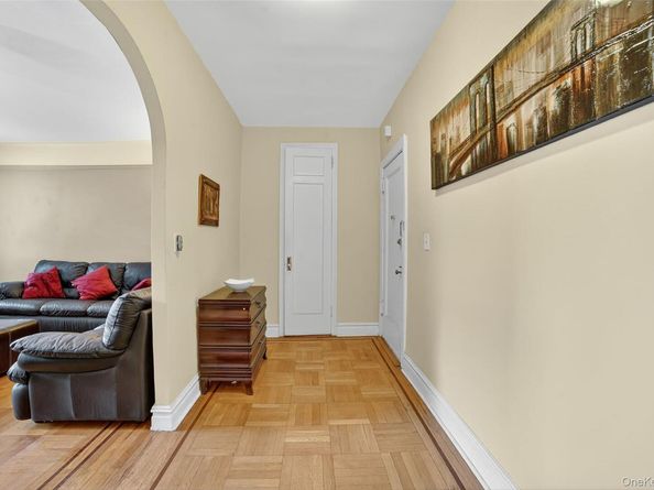 219 Bronx River Road 2L, Yonkers NY 10704