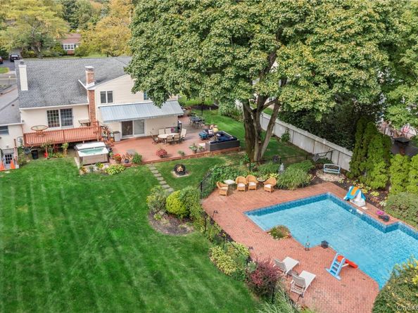 48 Cedar Road, East Northport NY 11731