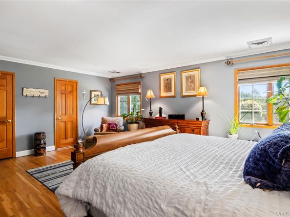48 Cedar Road, East Northport NY 11731