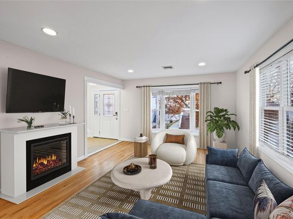 647 Lincoln Street, Baldwin Harbor NY 11510