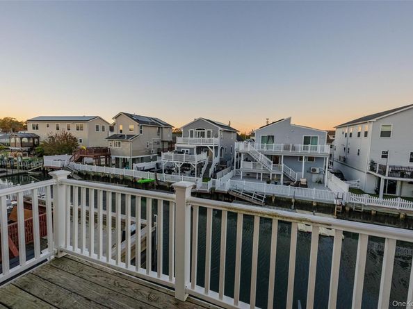 647 Lincoln Street, Baldwin Harbor NY 11510