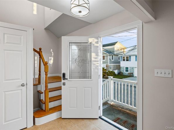 647 Lincoln Street, Baldwin Harbor NY 11510