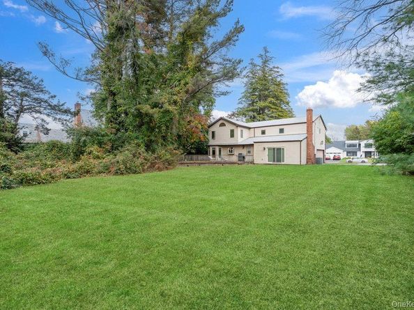 3 Aron Drive, Woodbury NY 11797