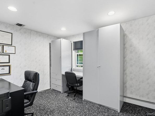 3 Aron Drive, Woodbury NY 11797