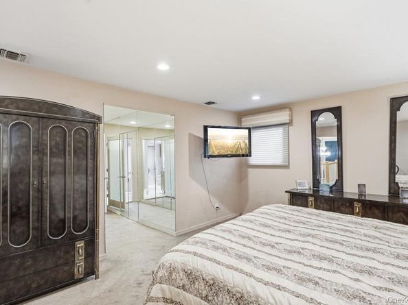 3 Aron Drive, Woodbury NY 11797