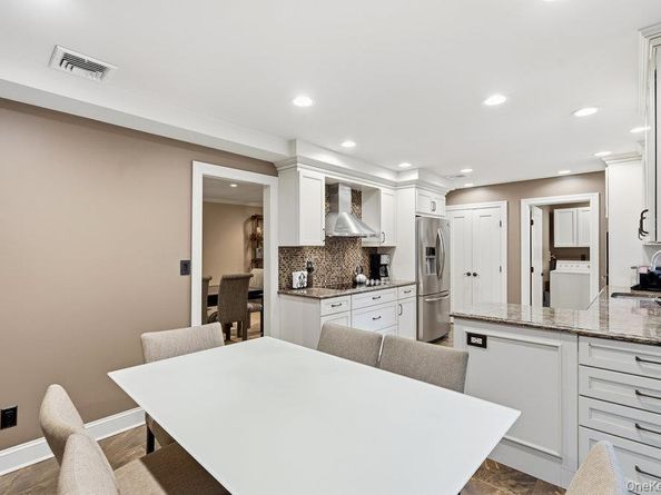 3 Aron Drive, Woodbury NY 11797