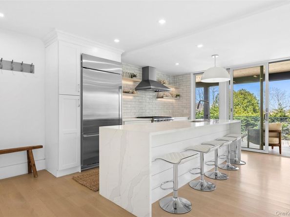 2803 Noyac Road, Sag Harbor NY 11963