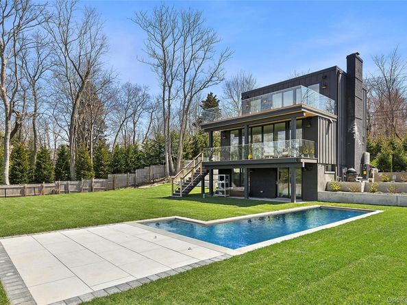 2803 Noyac Road, Sag Harbor NY 11963