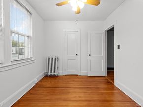 6924 67th Pl, Glendale NY 11385