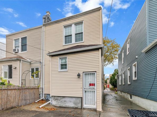 6924 67th Pl, Glendale NY 11385