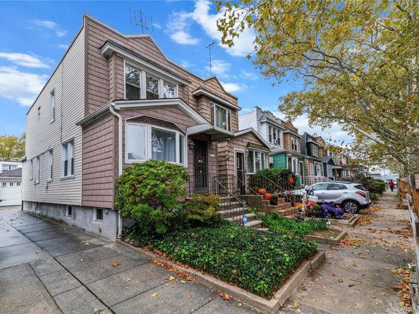 6924 67th Pl, Glendale NY 11385