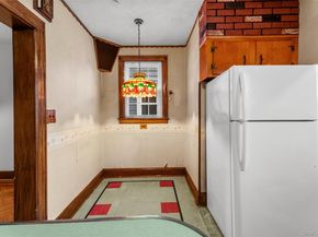 6924 67th Pl, Glendale NY 11385