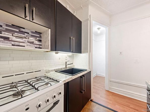 1976 LaFontaine Avenue 1D, Bronx NY 10457