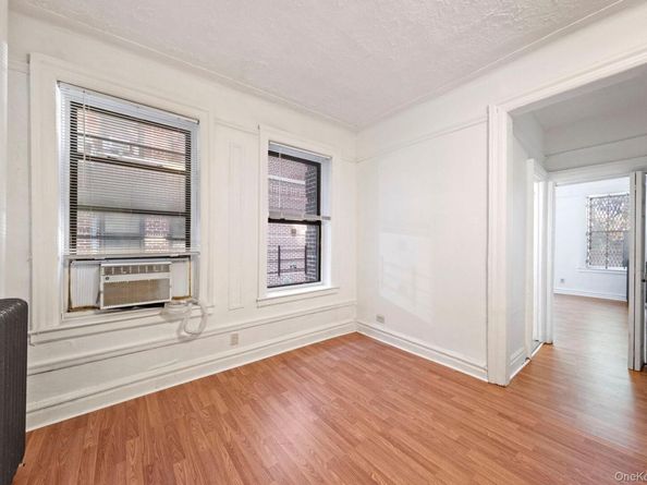 1976 LaFontaine Avenue 1D, Bronx NY 10457
