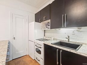 1976 LaFontaine Avenue 1D, Bronx NY 10457