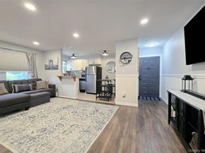 142 Fairharbor Drive 142, Patchogue NY 11772