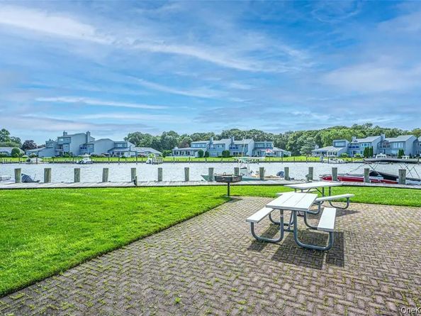 142 Fairharbor Drive 142, Patchogue NY 11772