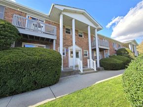 142 Fairharbor Drive 142, Patchogue NY 11772