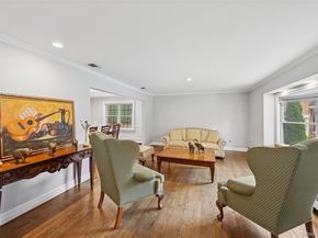 18 Knoll Lane, Glen Head NY 11545