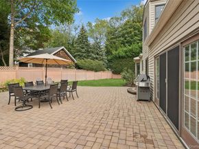 18 Knoll Lane, Glen Head NY 11545