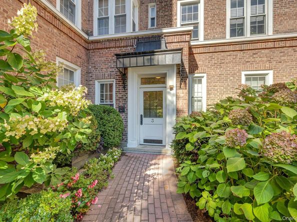3 Midland Gardens 3H, Bronxville NY 10708