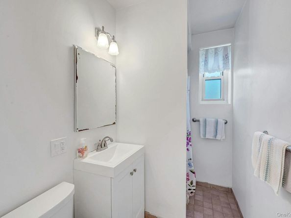 3 Midland Gardens 3H, Bronxville NY 10708