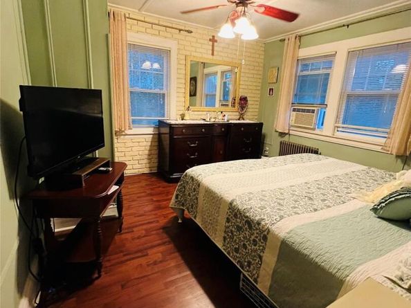 512 Logan Avenue, Bronx NY 10465