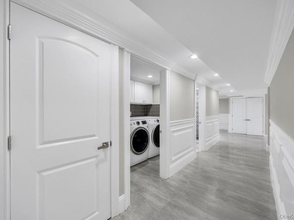 41 Perry Street, Hempstead NY 11550