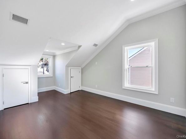 41 Perry Street, Hempstead NY 11550