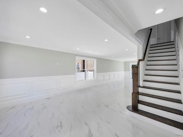 41 Perry Street, Hempstead NY 11550