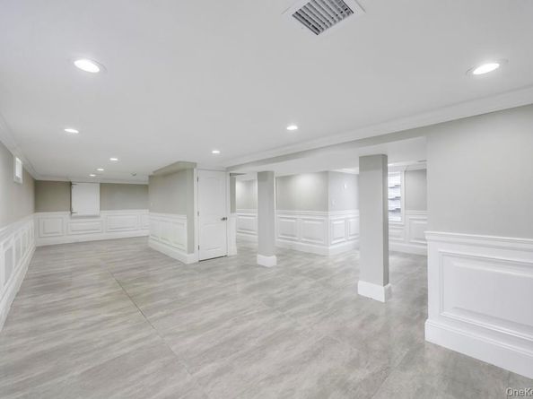 41 Perry Street, Hempstead NY 11550