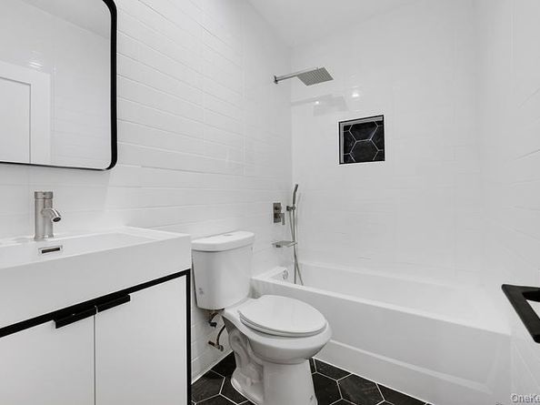 3832 215th Street, Bayside NY 11361