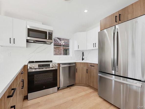 3832 215th Street, Bayside NY 11361