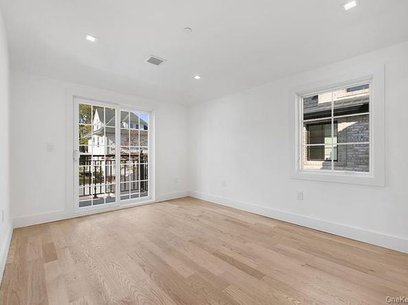 3832 215th Street, Bayside NY 11361