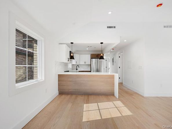 3832 215th Street, Bayside NY 11361