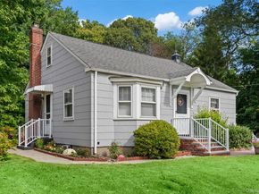 39 Lewis Court, Huntington Station NY 11746