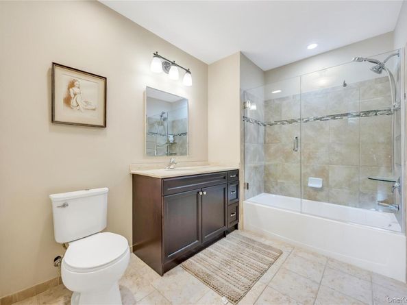 17 Hunter Drive, Central Islip NY 11722