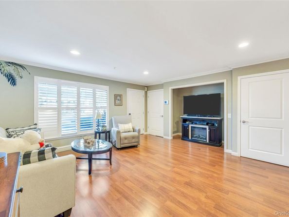 17 Hunter Drive, Central Islip NY 11722