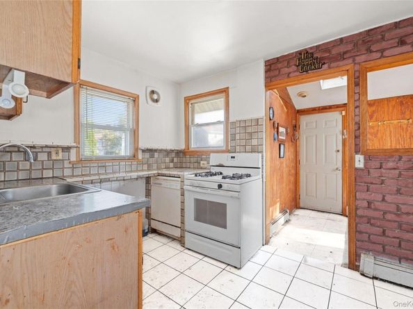 268 Grand Avenue, Freeport NY 11520
