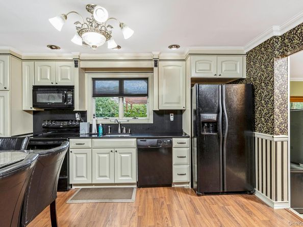 27 Bruno Lane, Dix Hills NY 11746