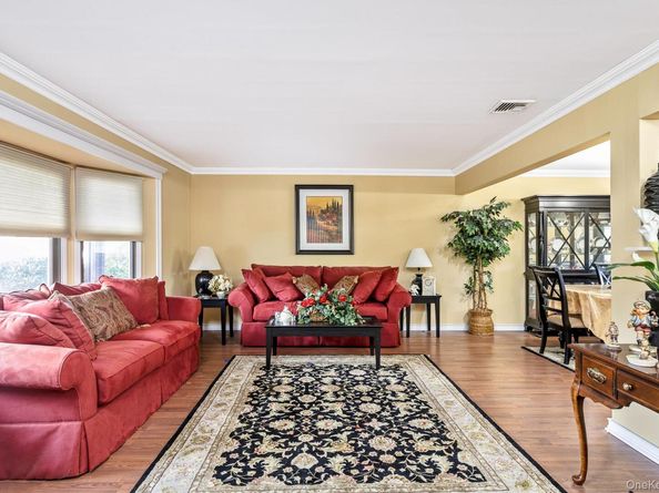 27 Bruno Lane, Dix Hills NY 11746