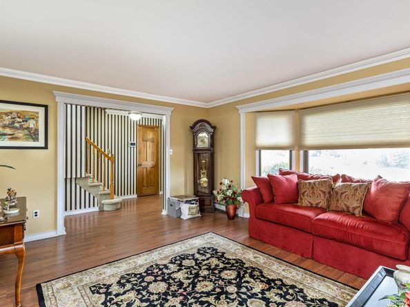 27 Bruno Lane, Dix Hills NY 11746