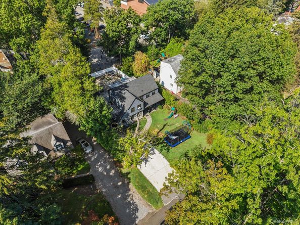 11 Brook Lane, Great Neck NY 11023