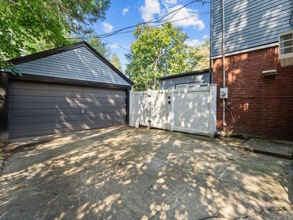 11 Brook Lane, Great Neck NY 11023