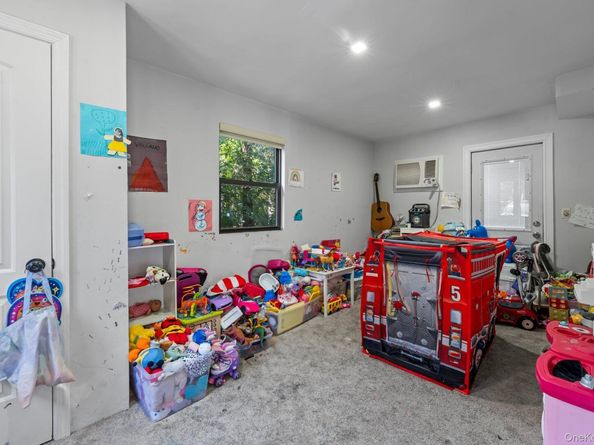 11 Brook Lane, Great Neck NY 11023