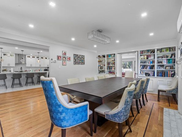 11 Brook Lane, Great Neck NY 11023