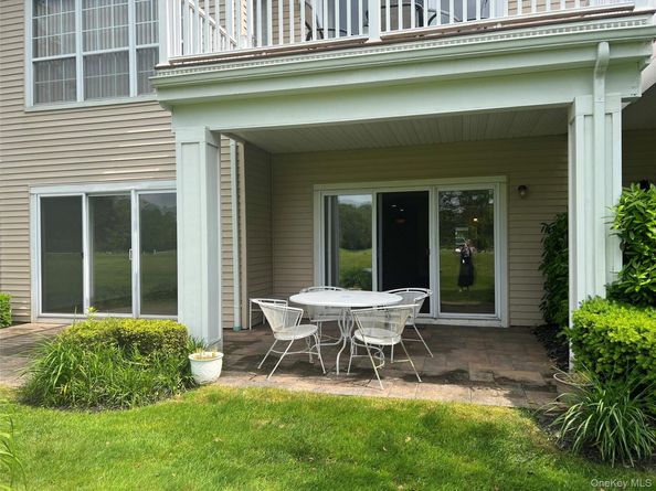 85 Windwatch Drive, Hauppauge NY 11788