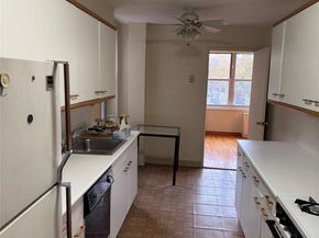 211-40 18th avenue 4j, Bayside NY 11360