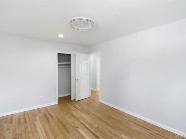 1040 Brookside Avenue, Uniondale NY 11553