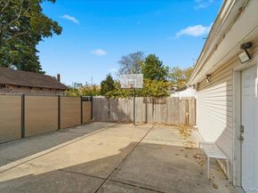 1040 Brookside Avenue, Uniondale NY 11553